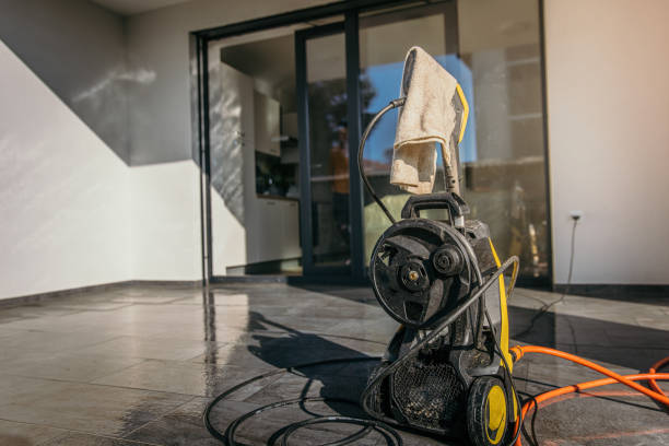 Animal Enclosure Cleaning in Asbury Lake, FL